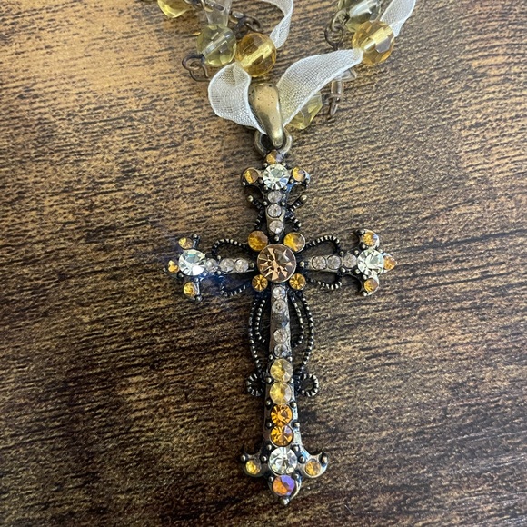 Cross necklace and earrings - Picture 3 of 4